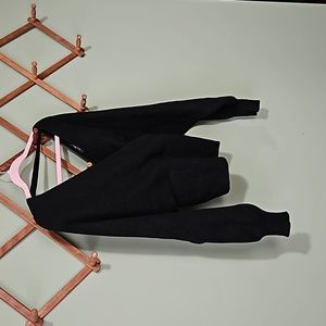 Off shoulder balck sweater size L Love Tree